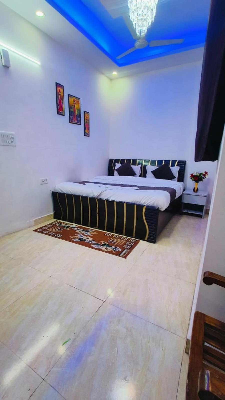 Hotel Mannat Centric - Near Lajpat Nagar Metro Yeni Delhi Dış mekan fotoğraf