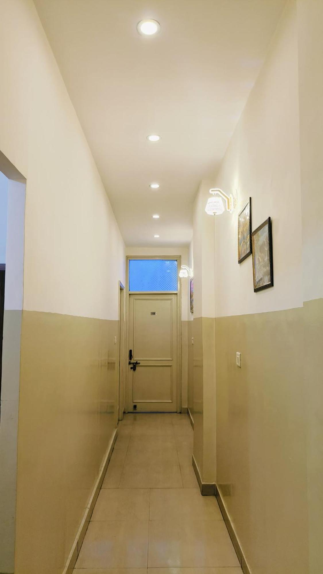 Hotel Mannat Centric - Near Lajpat Nagar Metro Yeni Delhi Dış mekan fotoğraf