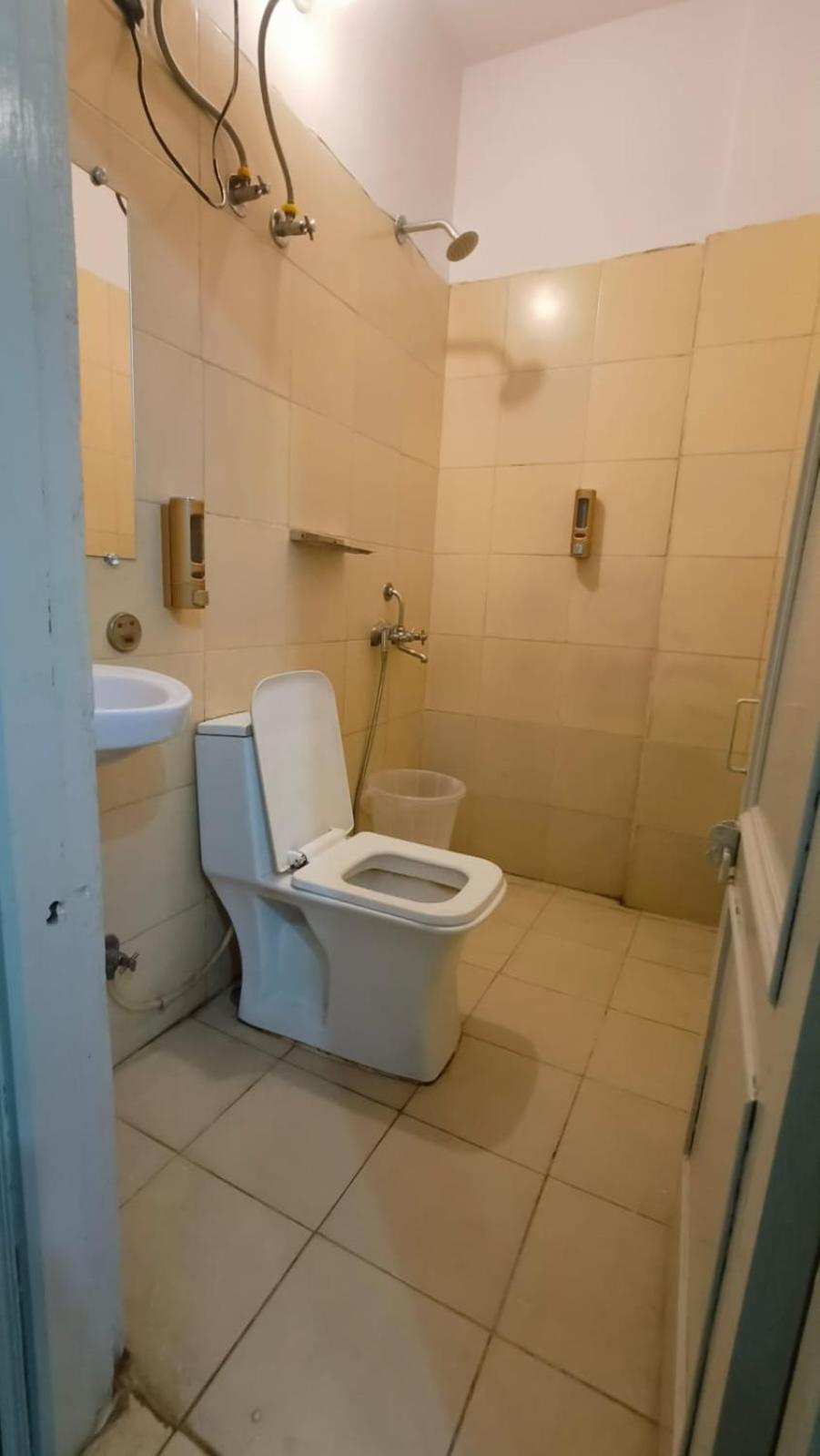 Hotel Mannat Centric - Near Lajpat Nagar Metro Yeni Delhi Dış mekan fotoğraf